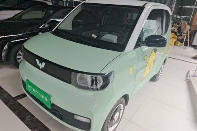Ojetý Wuling Hongguang MINIEV 2021 Macaron Premium Model – Lithium Iron Phosphate