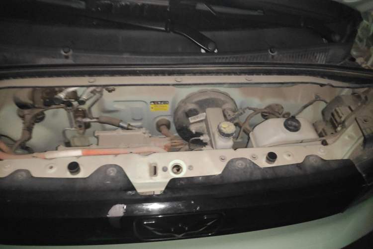 Used Wuling Hongguang MINIEV 2021 Macaron Premium Model – Lithium-NMC Engine Bay