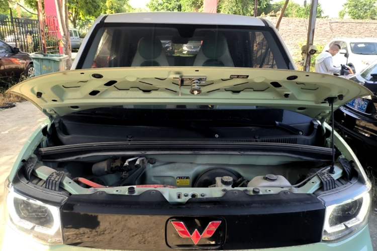 Used Wuling Hongguang MINIEV 2021 Macaron Fashion Edition Lithium-Ion Battery Engine Bay