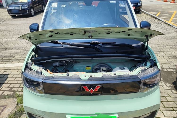 Used Wuling Hongguang MINIEV 2021 Macaron Fashion Model Lithium Iron Phosphate Engine Bay
