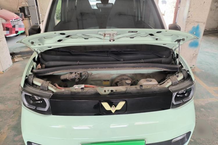 Used Wuling Hongguang MINIEV 2021 Macaron Fashion Model Lithium Iron Phosphate Engine Bay