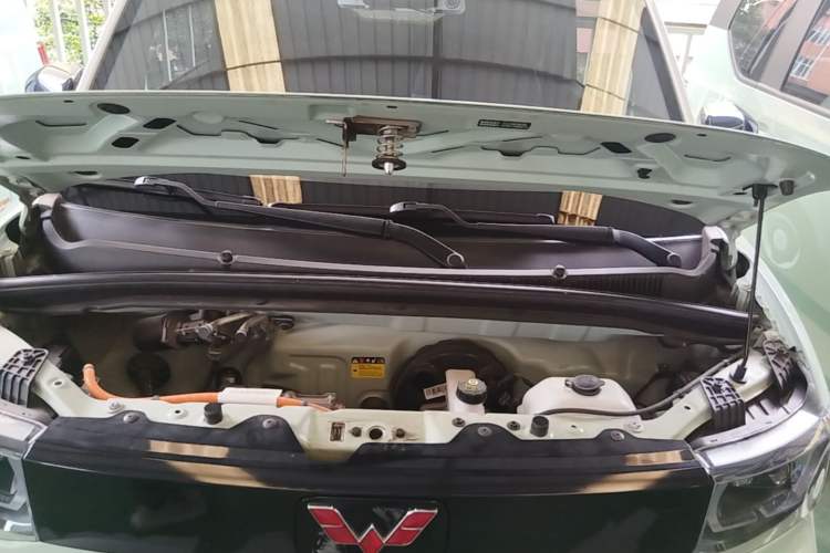 Used Wuling Hongguang MINIEV 2021 Macaron Premium Model – Lithium Iron Phosphate Engine Bay