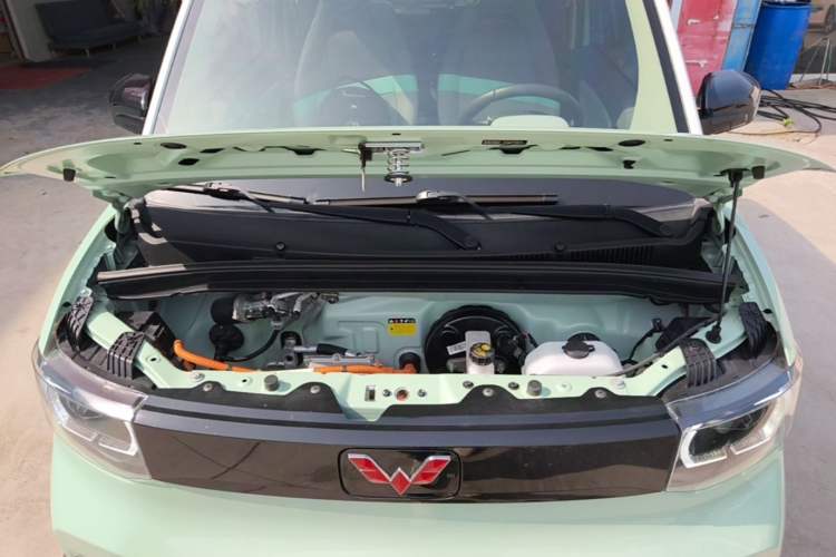 Used Wuling Hongguang MINIEV 2021 Macaron Premium Model – Lithium Iron Phosphate Engine Bay