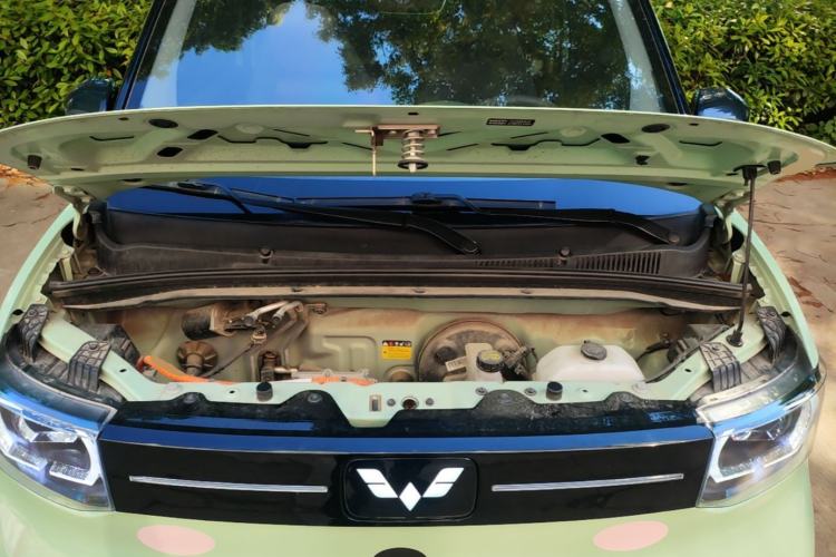 Used Wuling Hongguang MINIEV 2021 Macaron Fashion Edition Lithium-Ion Battery Engine Bay