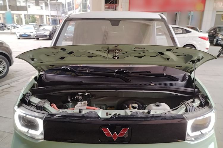 Used Wuling Hongguang MINIEV 2021 Macaron Fashion Model Lithium Iron Phosphate Engine Bay