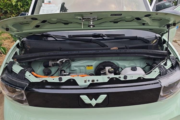 Used Wuling Hongguang MINIEV 2021 Macaron Fashion Edition Lithium-Ion Battery Engine Bay