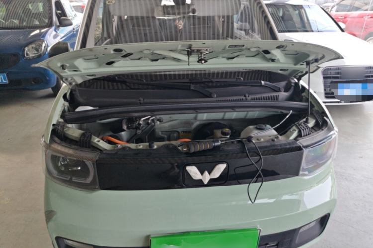 Used Wuling Hongguang MINIEV 2021 Macaron Fashion Model Lithium Iron Phosphate Engine Bay