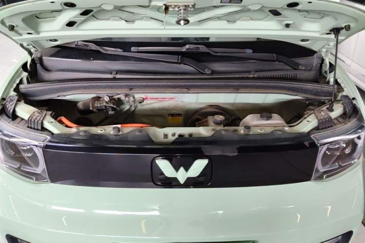 Used Wuling Hongguang MINIEV 2021 Macaron Premium Model – Lithium Iron Phosphate Engine Bay