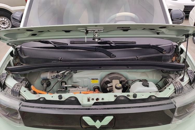 Used Wuling Hongguang MINIEV 2021 Macaron Sandwich Model 120 km Lithium Iron Phosphate Engine Bay