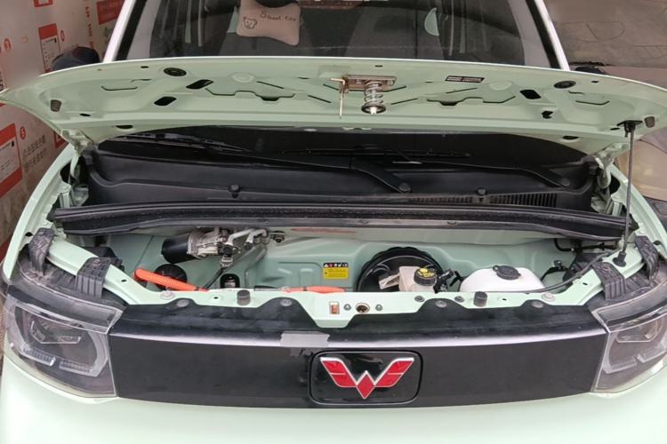 Used Wuling Hongguang MINIEV 2021 Macaron Fashion Model Lithium Iron Phosphate Engine Bay