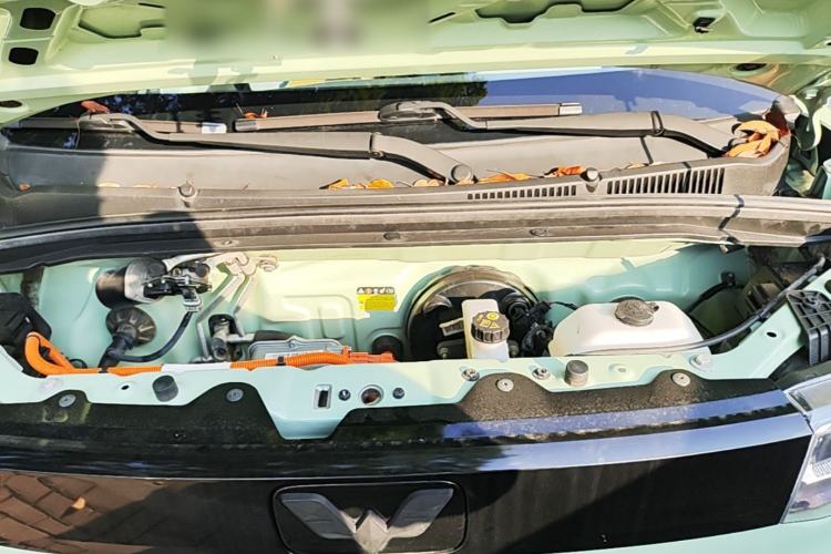 Used Wuling Hongguang MINIEV 2021 Macaron Premium Model – Lithium Iron Phosphate Engine Bay
