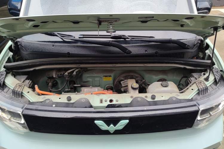 Used Wuling Hongguang MINIEV 2021 Macaron Premium Model – Lithium Iron Phosphate Engine Bay