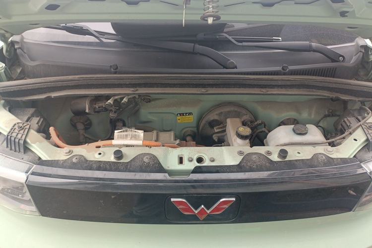 Used Wuling Hongguang MINIEV 2021 Macaron Fashion Model Lithium Iron Phosphate Engine Bay