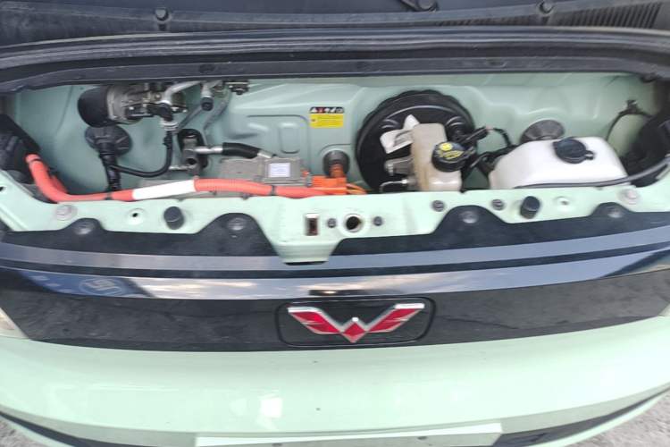 Used Wuling Hongguang MINIEV 2021 Macaron Premium Model – Lithium Iron Phosphate Engine Bay