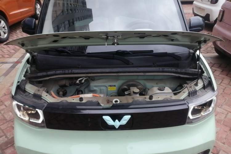 Used Wuling Hongguang MINIEV 2021 Macaron Fashion Edition Lithium-Ion Battery Engine Bay
