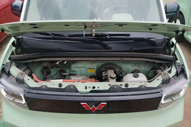 Used Wuling Hongguang MINIEV 2021 Macaron Premium Model – Lithium-NMC Engine Bay