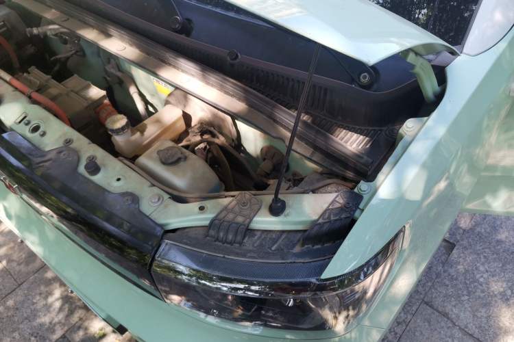 Used Wuling Hongguang MINIEV 2021 Macaron Premium Model – Lithium Iron Phosphate Engine Bay Left