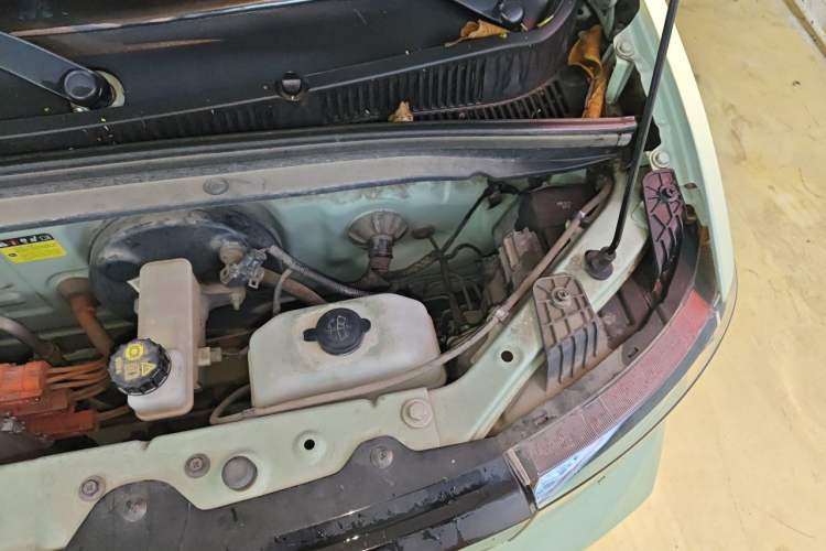 Used Wuling Hongguang MINIEV 2021 Macaron Premium Model – Lithium-NMC Engine Bay Left