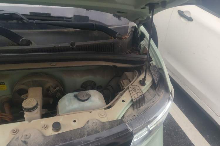 Used Wuling Hongguang MINIEV 2021 Macaron Premium Model – Lithium Iron Phosphate Engine Bay Left
