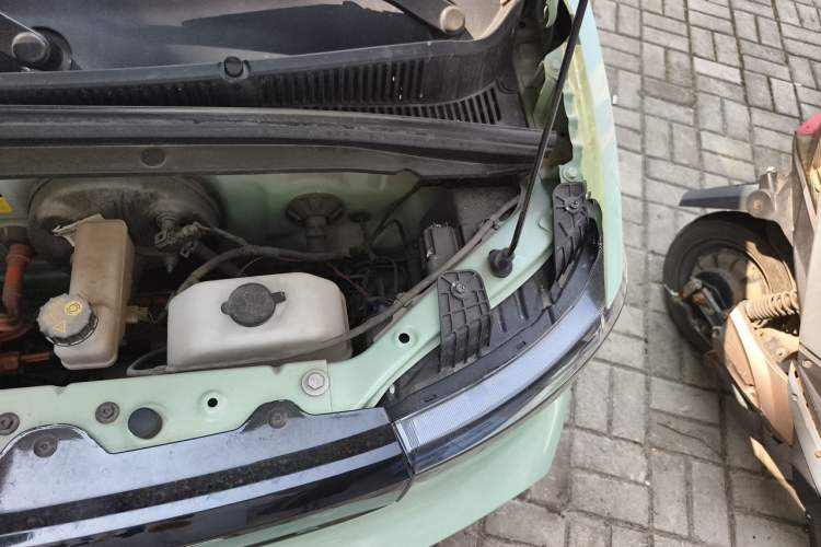 Used Wuling Hongguang MINIEV 2021 Macaron Premium Model – Lithium-NMC Engine Bay Left
