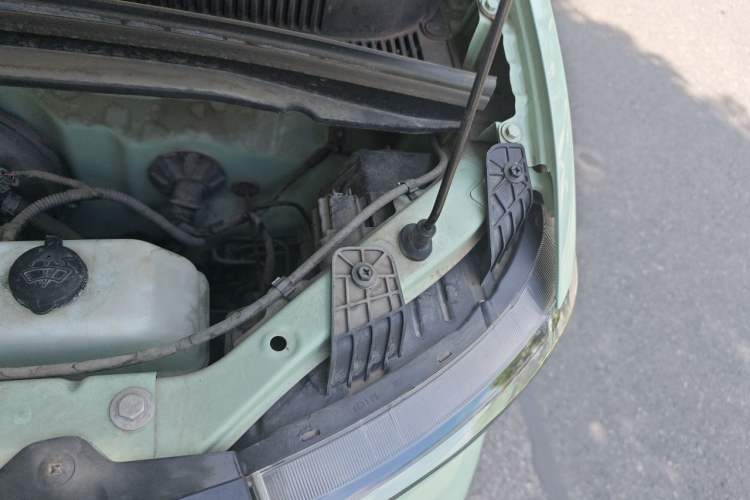 Used Wuling Hongguang MINIEV 2021 Macaron Premium Model – Lithium Iron Phosphate Engine Bay Left