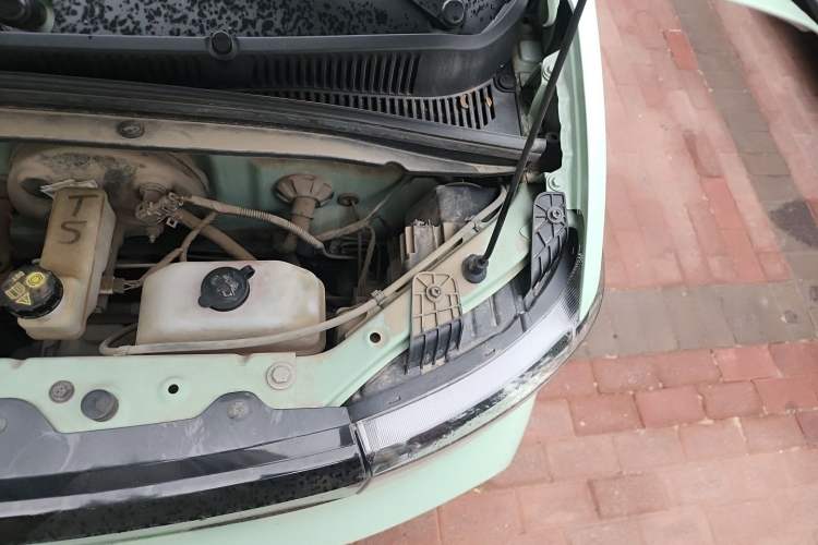 Used Wuling Hongguang MINIEV 2021 Macaron Premium Model – Lithium-NMC Engine Bay Left
