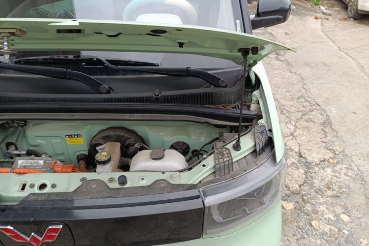 Used Wuling Hongguang MINIEV 2021 Macaron Fashion Edition Lithium-Ion Battery Engine Bay Left