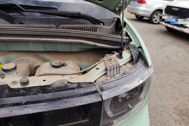 Used Wuling Hongguang MINIEV 2021 Macaron Premium Model – Lithium Iron Phosphate Engine Bay Left