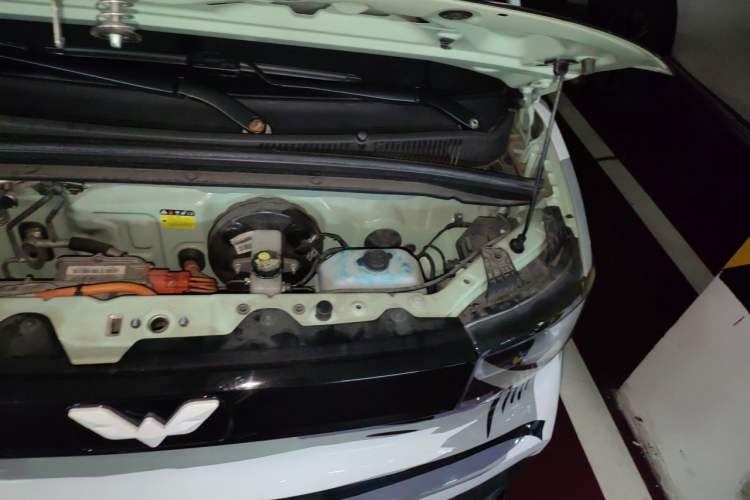 Used Wuling Hongguang MINIEV 2021 Macaron Premium Model – Lithium Iron Phosphate Engine Bay Left