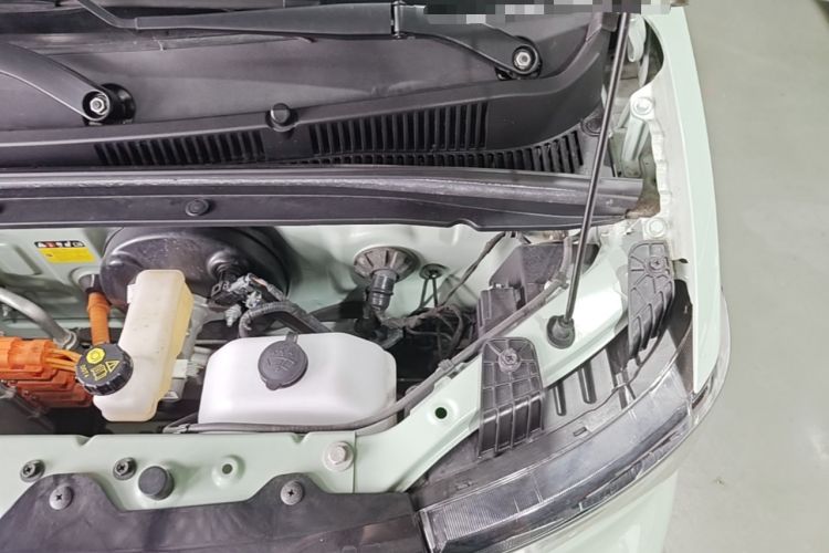Used Wuling Hongguang MINIEV 2021 Macaron Premium Model – Lithium Iron Phosphate Engine Bay Left