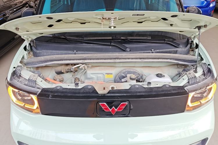 Used Wuling Hongguang MINIEV 2021 Macaron Fashion Edition Lithium-Ion Battery Engine Bay