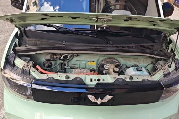 Used Wuling Hongguang MINIEV 2021 Macaron Premium Model – Lithium Iron Phosphate Engine Bay