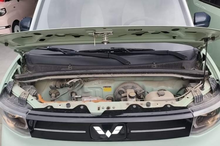 Used Wuling Hongguang MINIEV 2021 Macaron Premium Model – Lithium Iron Phosphate Engine Bay