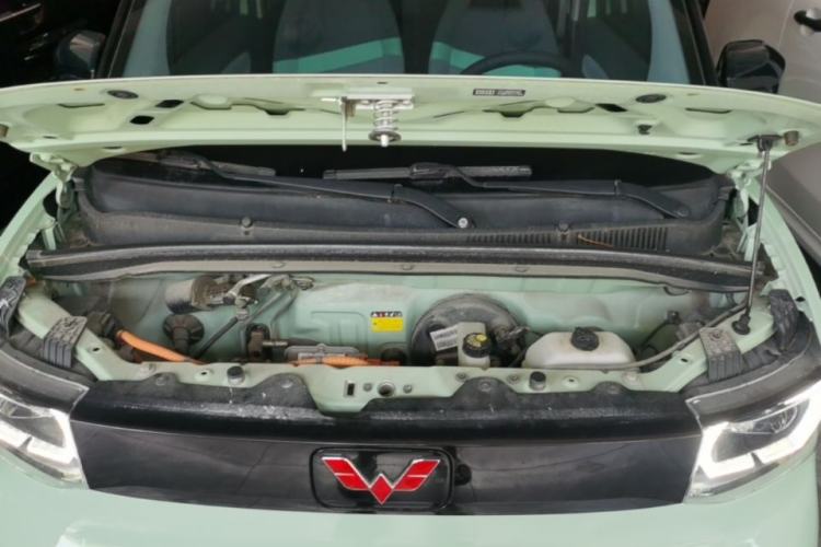Used Wuling Hongguang MINIEV 2021 Macaron Fashion Edition Lithium-Ion Battery Engine Bay