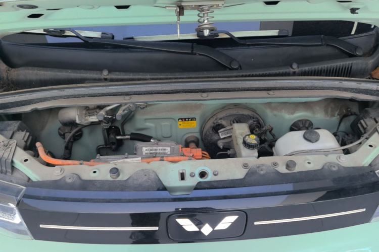 Used Wuling Hongguang MINIEV 2021 Macaron Fashion Edition Lithium-Ion Battery Engine Bay