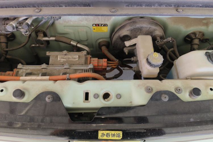 Used Wuling Hongguang MINIEV 2021 Macaron Fashion Model Lithium Iron Phosphate Engine Bay