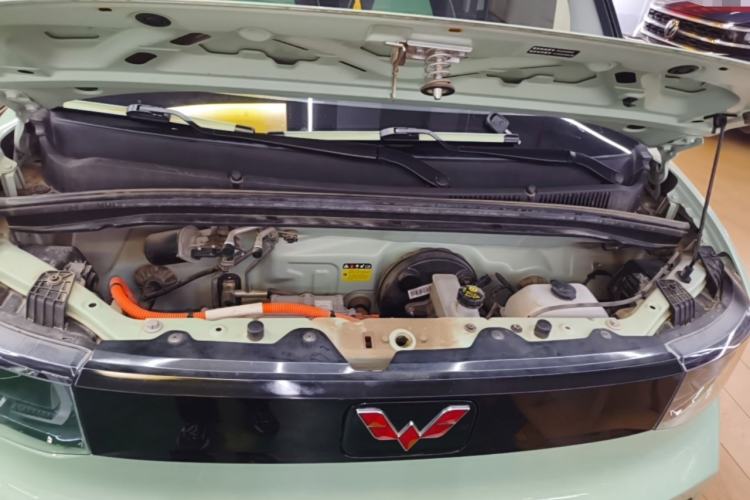 Used Wuling Hongguang MINIEV 2021 Macaron Premium Model – Lithium Iron Phosphate Engine Bay