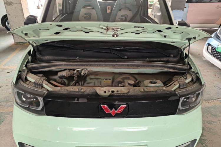 Used Wuling Hongguang MINIEV 2021 Macaron Fashion Model Lithium Iron Phosphate Engine Bay