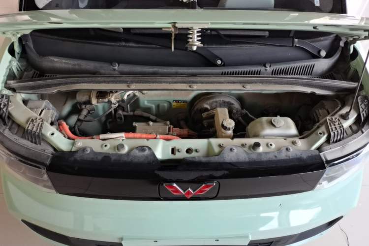 Used Wuling Hongguang MINIEV 2021 Macaron Fashion Edition Lithium-Ion Battery Engine Bay