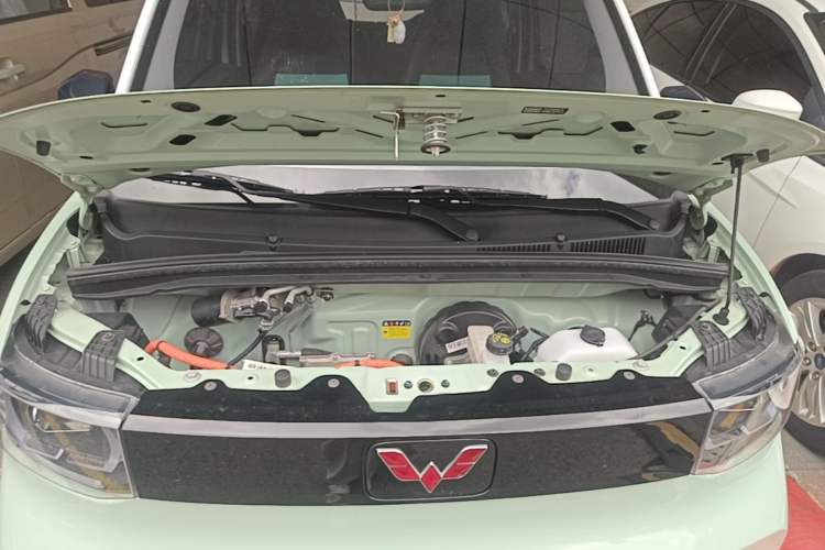 Used Wuling Hongguang MINIEV 2021 Macaron Premium Model – Lithium-NMC Engine Bay