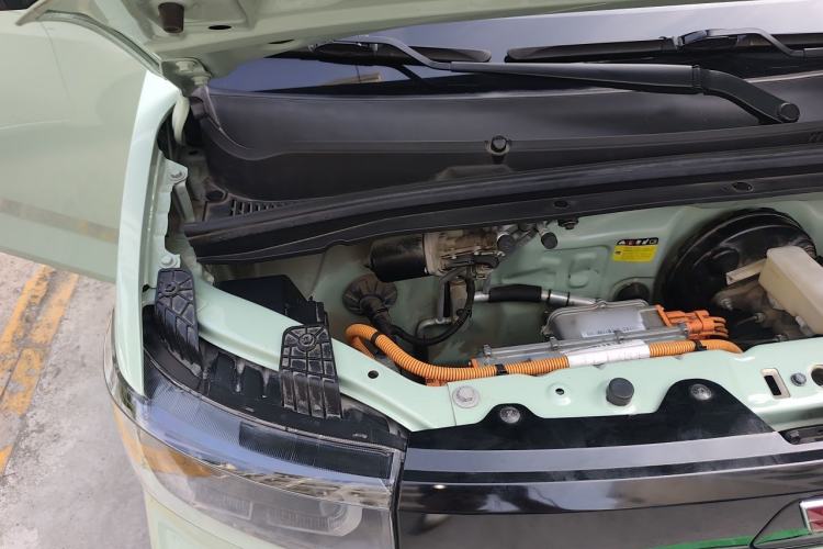 Used Wuling Hongguang MINIEV 2021 Macaron Premium Model – Lithium-NMC Engine Bay Right