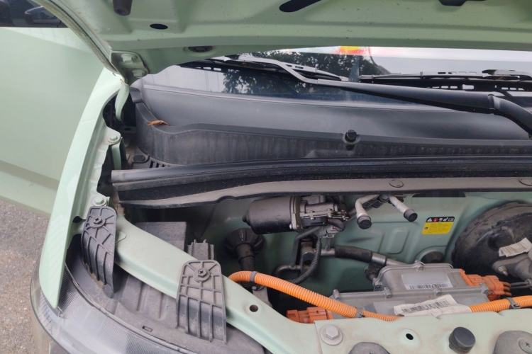 Used Wuling Hongguang MINIEV 2021 Macaron Fashion Model Lithium Iron Phosphate Engine Bay Right