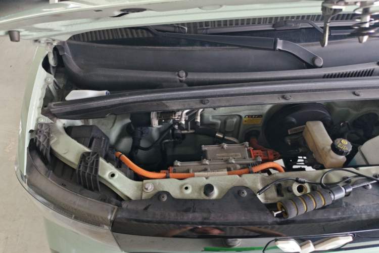 Used Wuling Hongguang MINIEV 2021 Macaron Fashion Model Lithium Iron Phosphate Engine Bay Right