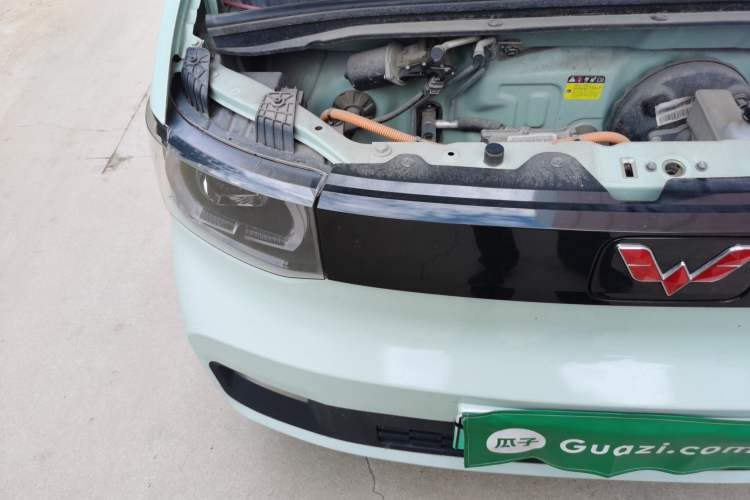Used Wuling Hongguang MINIEV 2021 Macaron Fashion Model Lithium Iron Phosphate Engine Bay Right