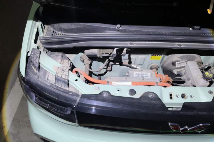 Used Wuling Hongguang MINIEV 2021 Macaron Fashion Model Lithium Iron Phosphate Engine Bay Right