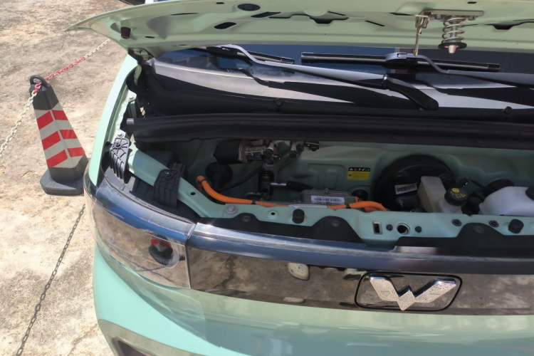 Used Wuling Hongguang MINIEV 2021 Macaron Fashion Model Lithium Iron Phosphate Engine Bay Right