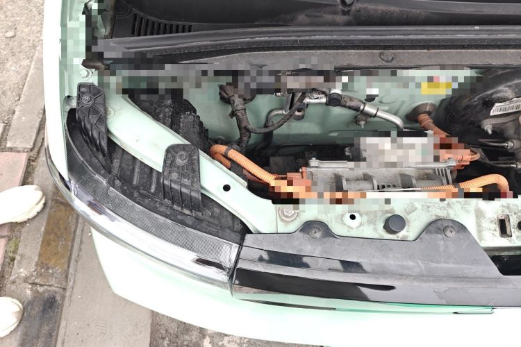 Used Wuling Hongguang MINIEV 2021 Macaron Premium Model – Lithium-NMC Engine Bay Right