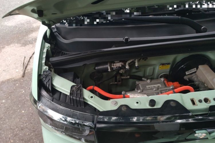 Used Wuling Hongguang MINIEV 2021 Macaron Premium Model – Lithium Iron Phosphate Engine Bay Right