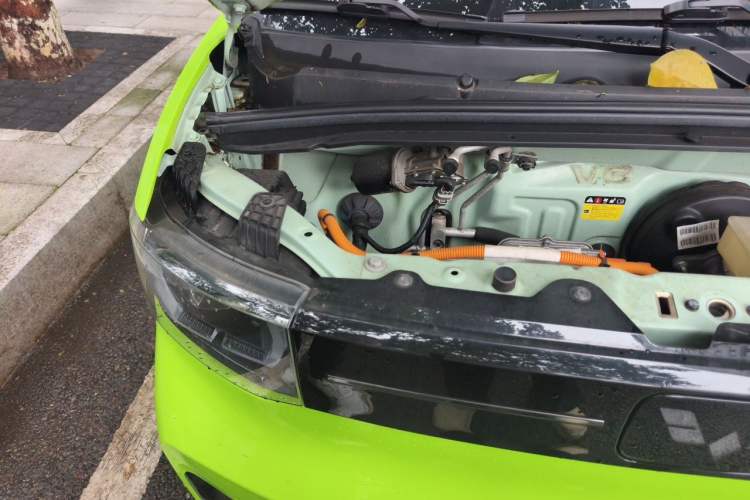 Used Wuling Hongguang MINIEV 2021 Macaron Premium Model – Lithium-NMC Engine Bay Right