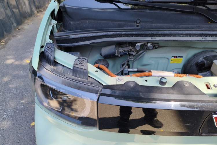 Used Wuling Hongguang MINIEV 2021 Macaron Fashion Model Lithium Iron Phosphate Engine Bay Right